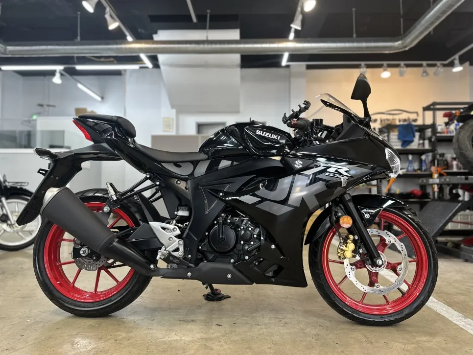 스즈키 GSX-R125 ABS 사진