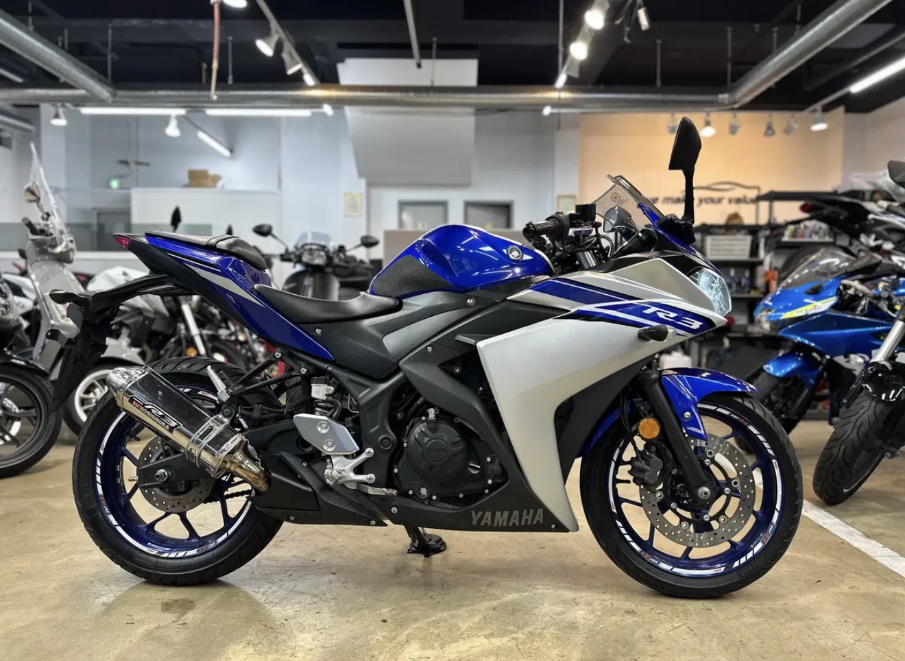 야마하 YZF-R3 매물 사진