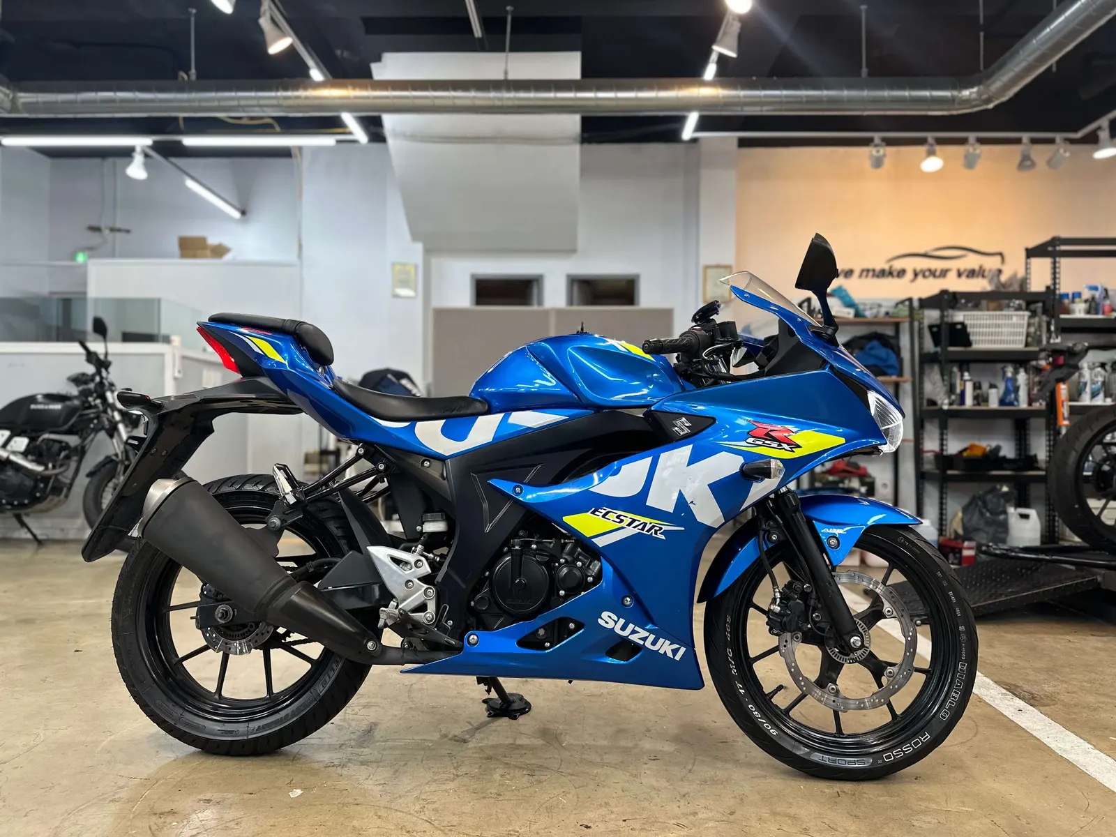스즈키 GSX-R125 ABS 블루 사진
